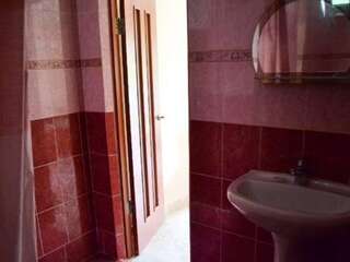 Гостиница Guest House Luchistaya 7 Рыбачье Семейный номер-1
